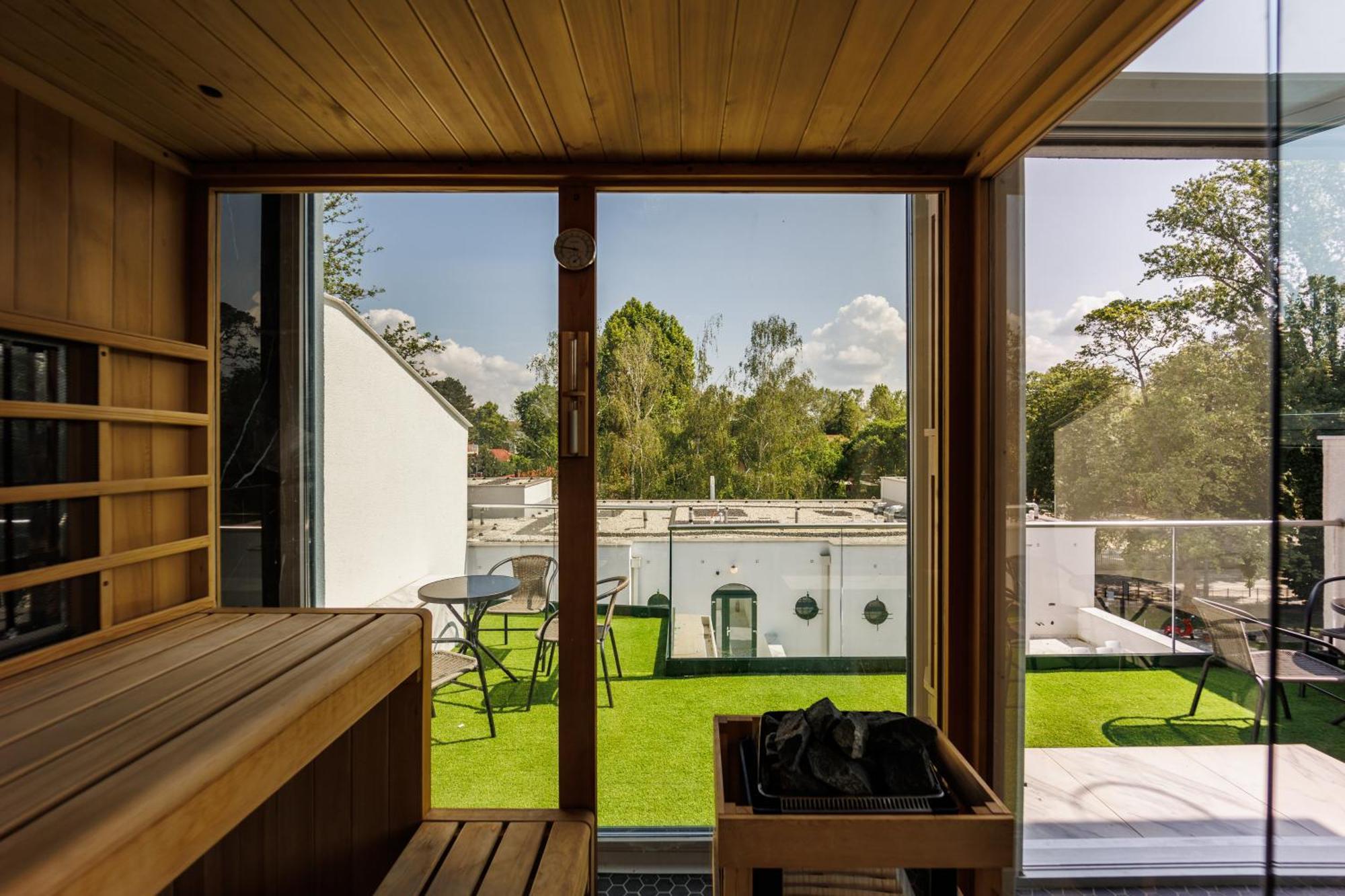 Bauhaus Labi Garden Wellness * Шиофок