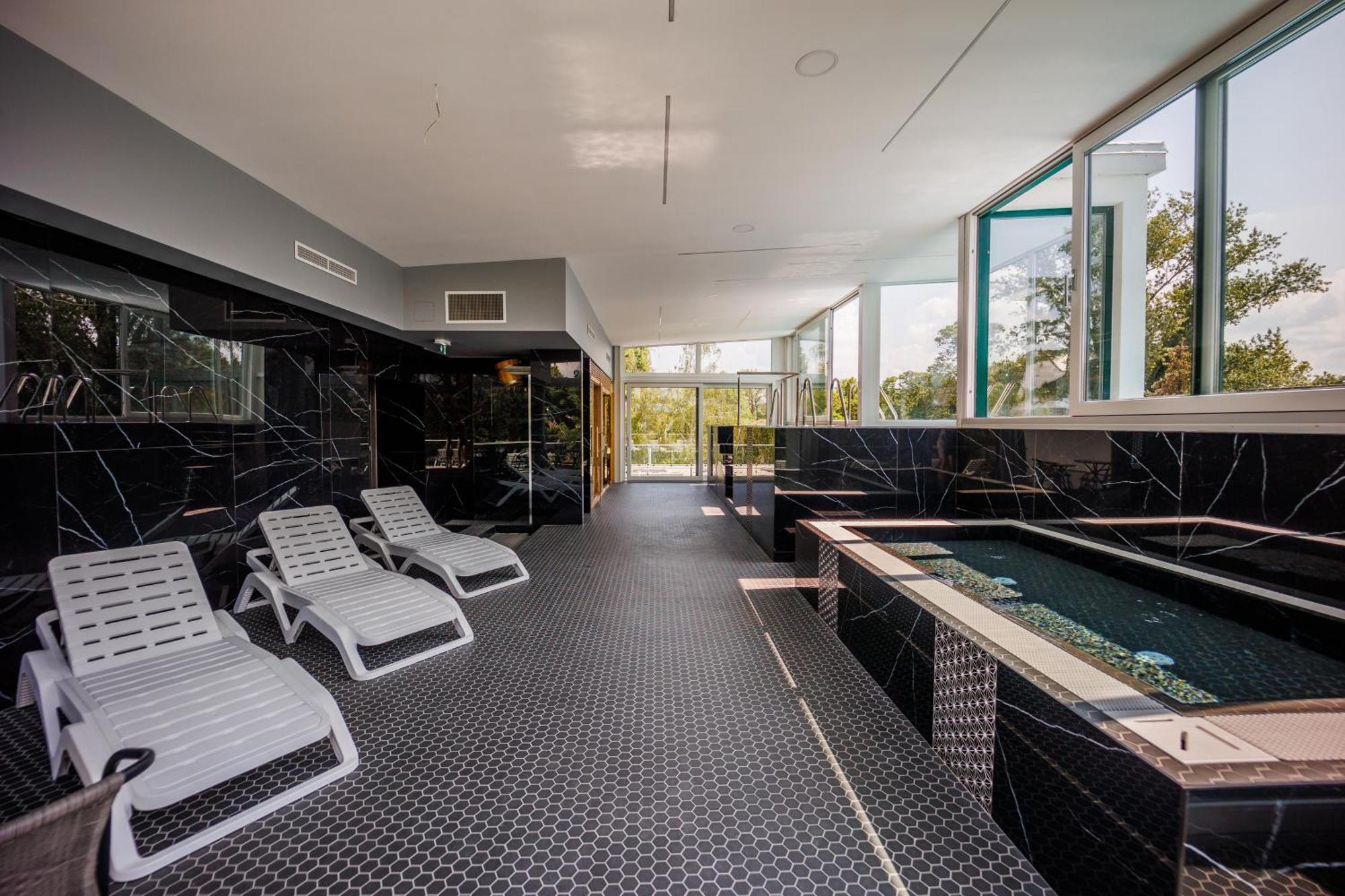 Bauhaus Labi Garden Wellness Шиофок